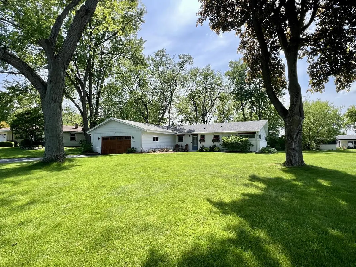 2525 Tilton LANE, Brookfield, WI 53045 - #1