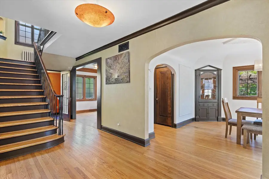 6537 Washington CIRCLE, Wauwatosa, WI 53213 - #3