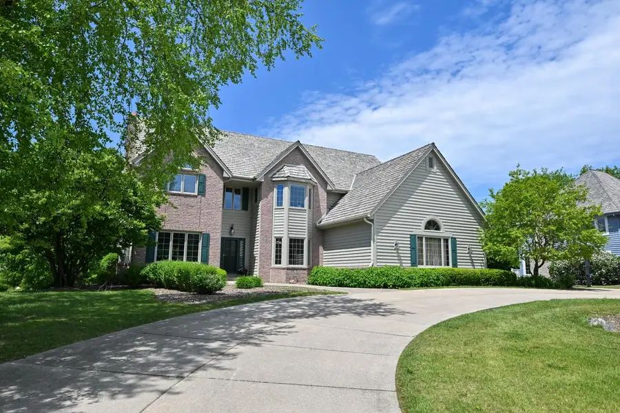 4665 Hastings DRIVE, Brookfield, WI 53045 - #2