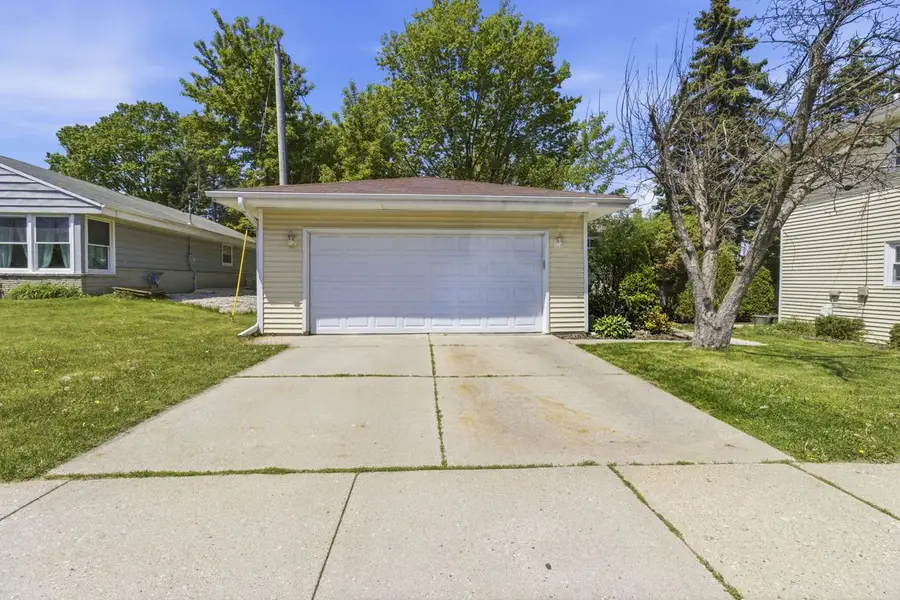 2675 N 113th STREET, Wauwatosa, WI 53226 - #3