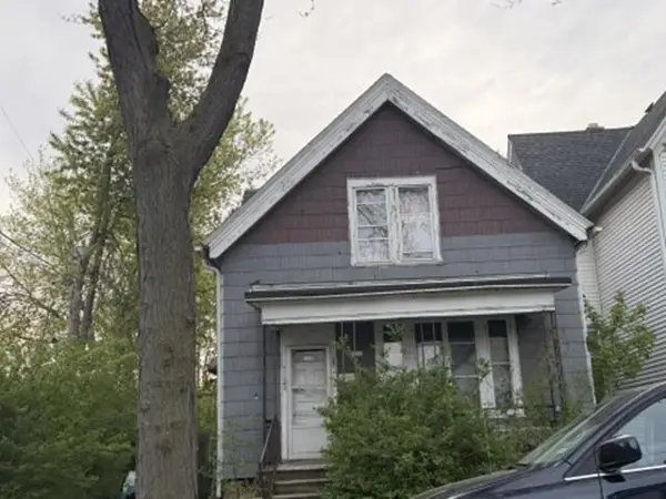 2620 S Pine AVENUE, Milwaukee, WI 53207