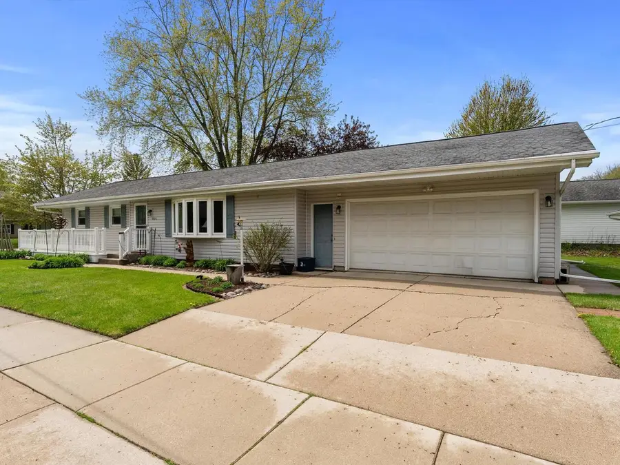 904 Glenview DRIVE, Manitowoc, WI 54220 - #3