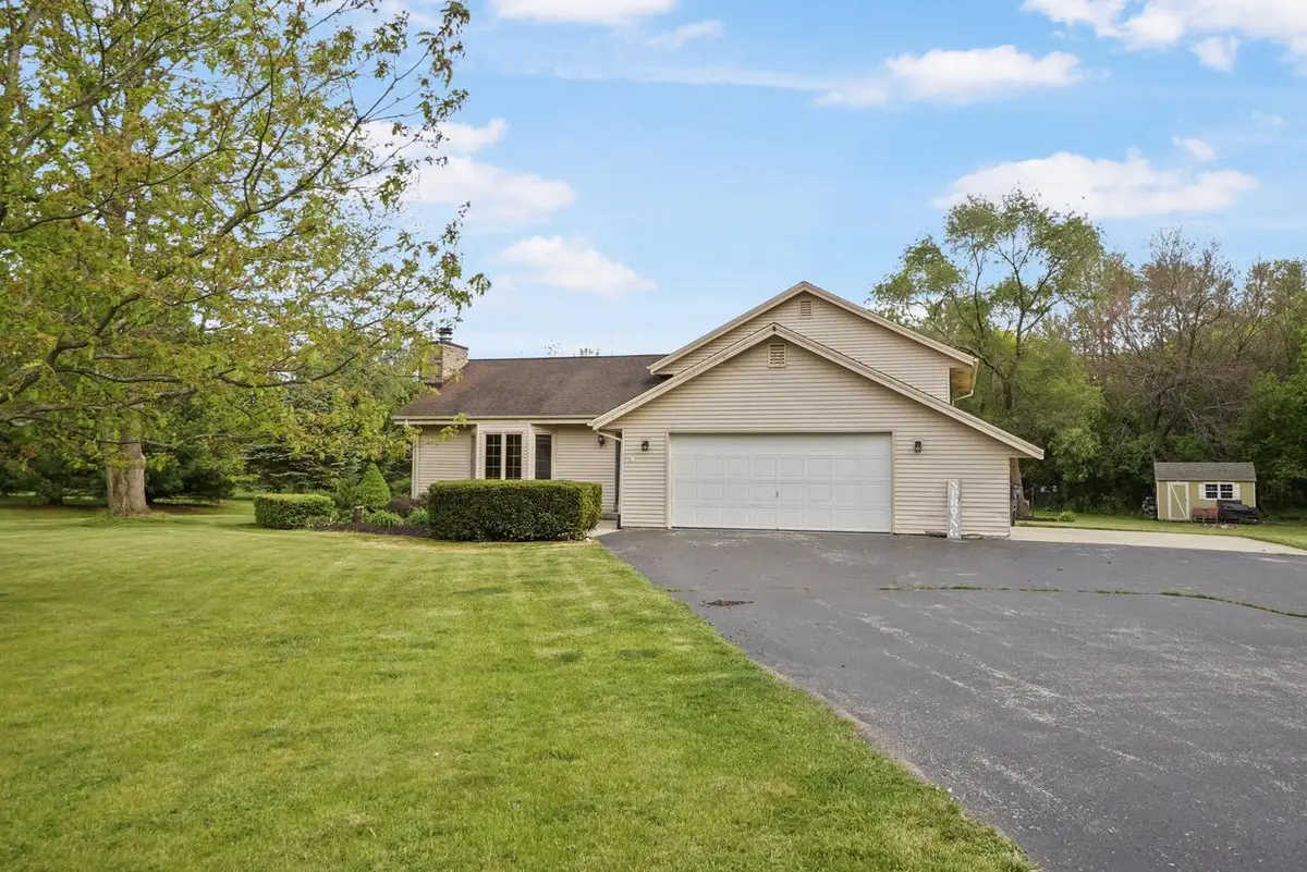 S92W35305 Barbary COURT, Eagle, WI 53119 - #1