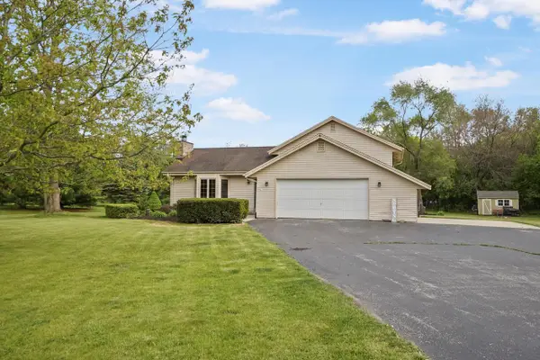 S92W35305 Barbary COURT, Eagle, WI 53119