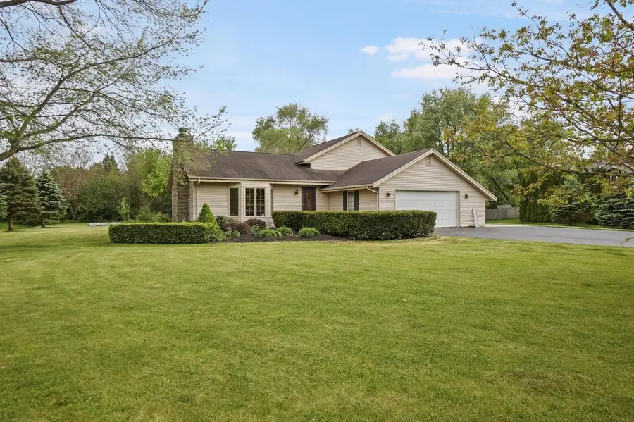 S92W35305 Barbary COURT, Eagle, WI 53119 - #2
