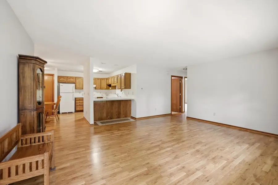 234 Minz Park CIRCLE #2, West Bend, WI 53095 - #3