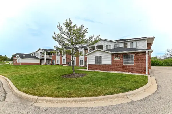 8200 Lexington PLACE #12, Pleasant Prairie, WI 53158