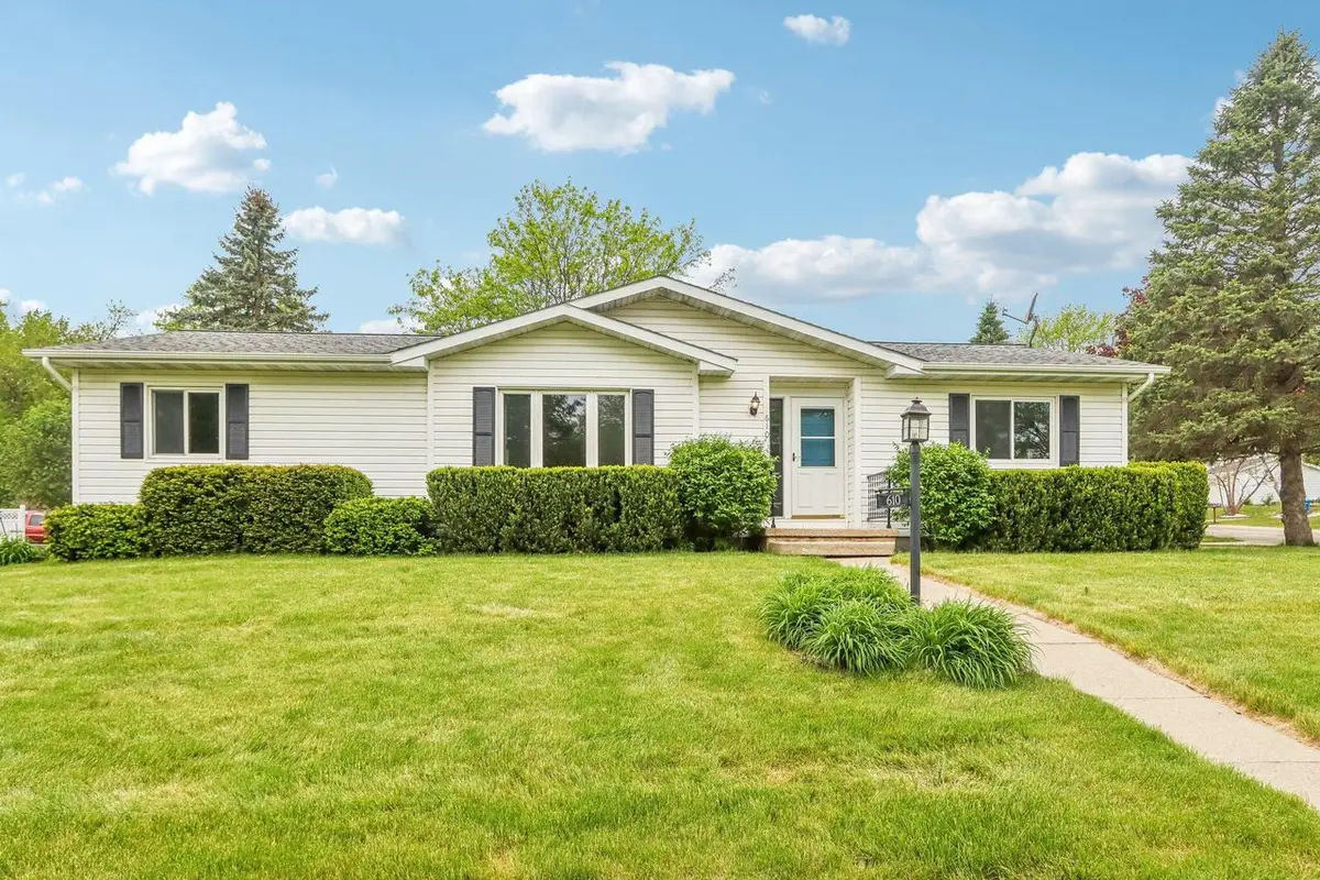 610 Hidde DRIVE, Watertown, WI 53098 - #1
