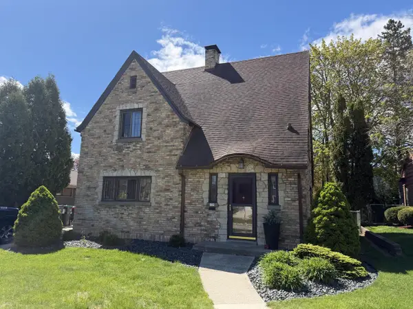 609 Waldo BOULEVARD, Manitowoc, WI 54220