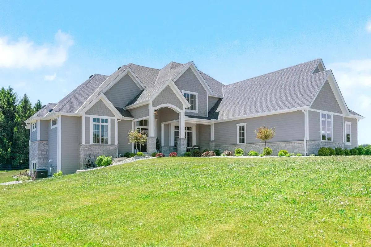10009 W Farmdale Estates COURT, Mequon, WI 53097 - #1