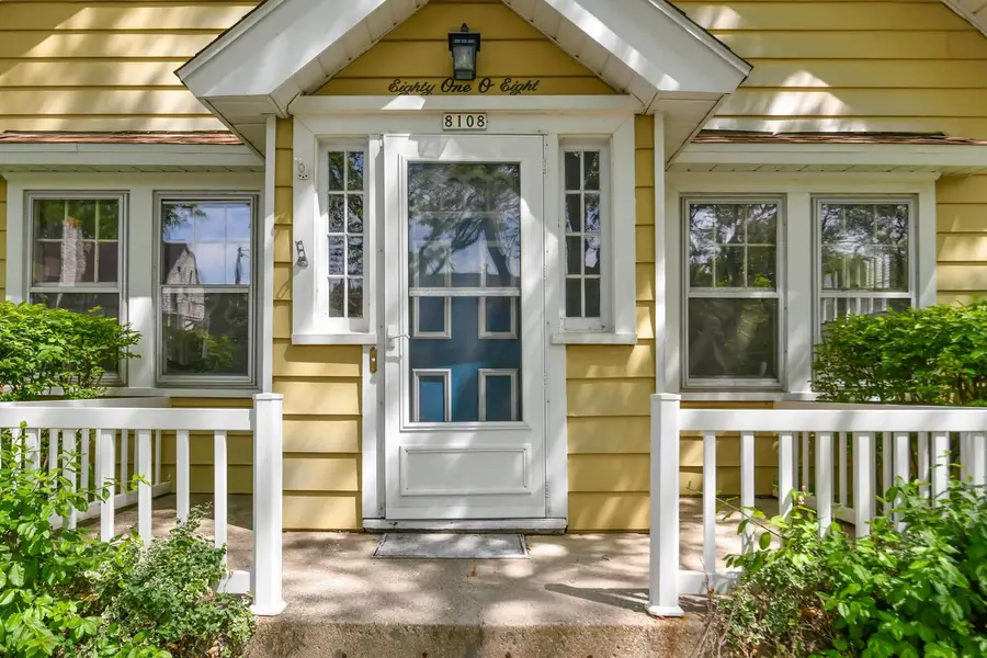 8108 Aberdeen COURT, Wauwatosa, WI 53213 - #3
