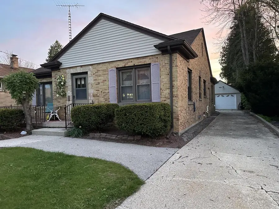 1016 N 10th STREET, Manitowoc, WI 54220 - #2