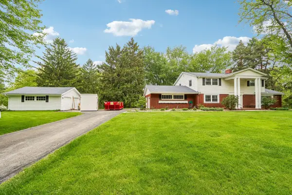 W326N6575 Sylvian DRIVE, Hartland, WI 53029