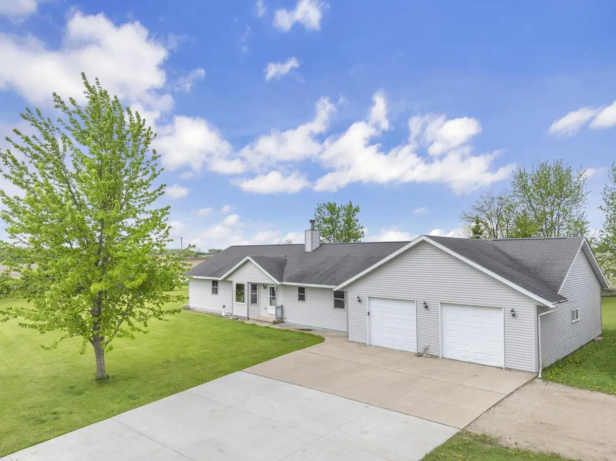 N11729 Lettau DRIVE, Brownsville, WI 53006 - #1