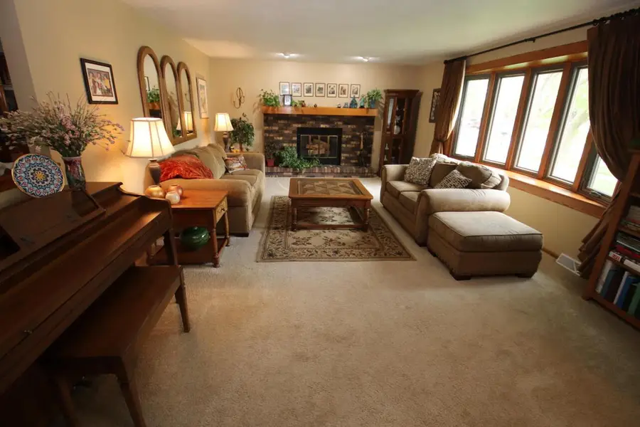 2104 Camelot BOULEVARD, Sheboygan, WI 53081 - #2
