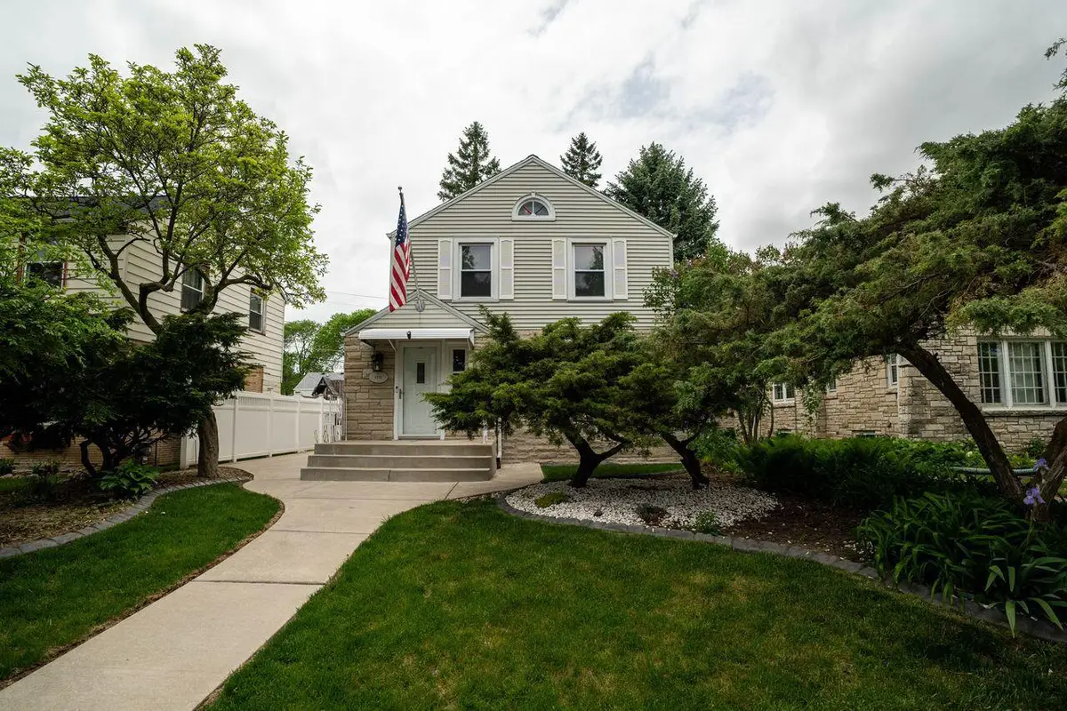3535 S Pine AVENUE, Milwaukee, WI 53207 - #1