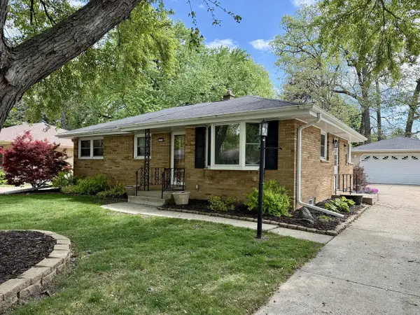 2970 S 104th STREET, West Allis, WI 53227