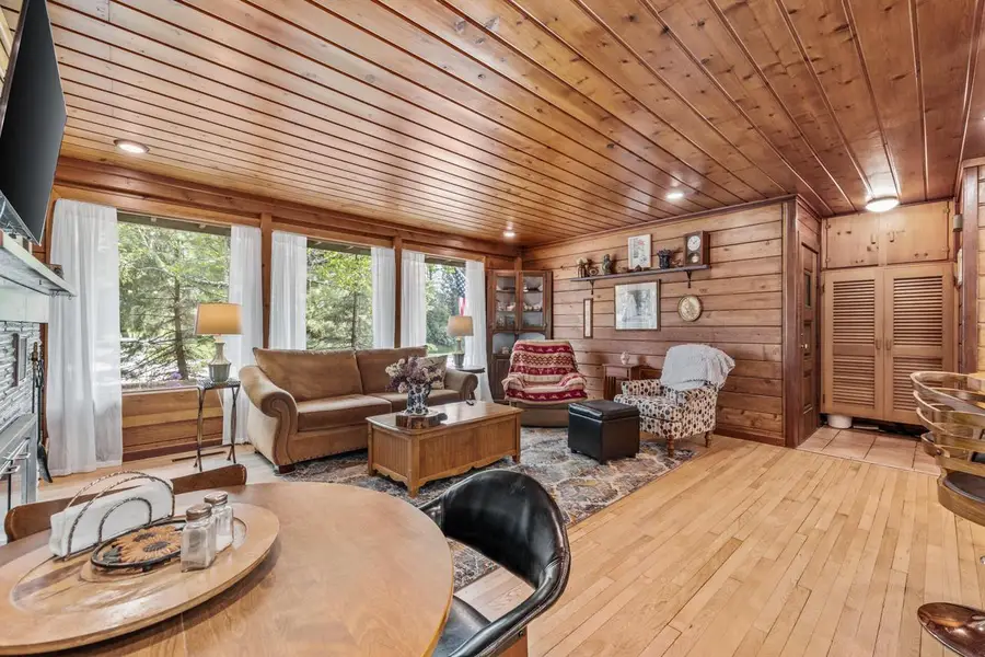 7124 Pioneer ROAD, Cedarburg, WI 53012 - #3