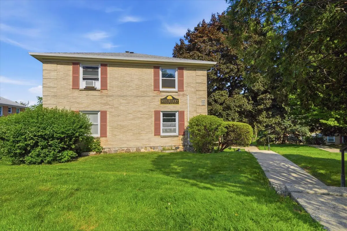 1319 E Randolph COURT #B, Milwaukee, WI 53212 - #1