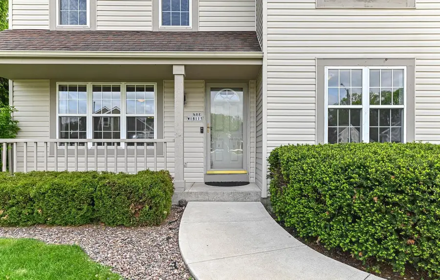N88W18115 Duke STREET, Menomonee Falls, WI 53051 - #2