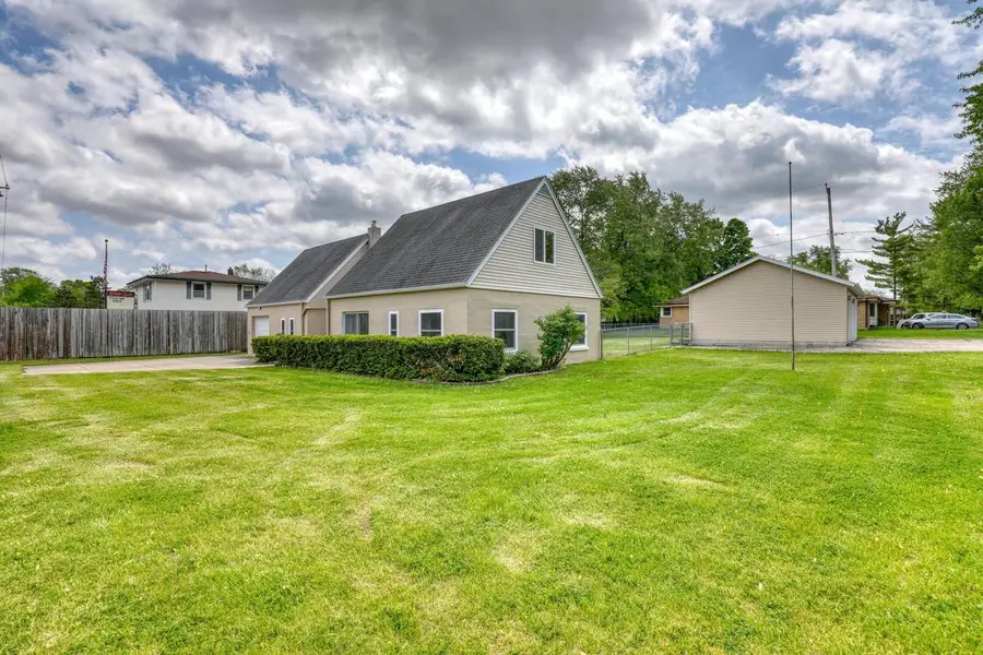4325 W Grange AVENUE, Greenfield, WI 53220 - #2