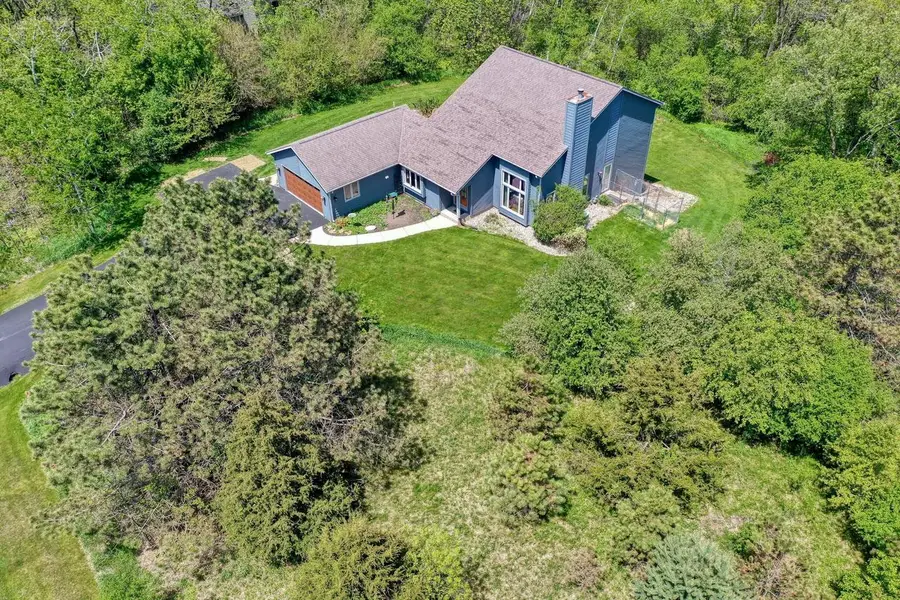 N2W31920 Twin Oaks DRIVE, Delafield, WI 53018 - #3
