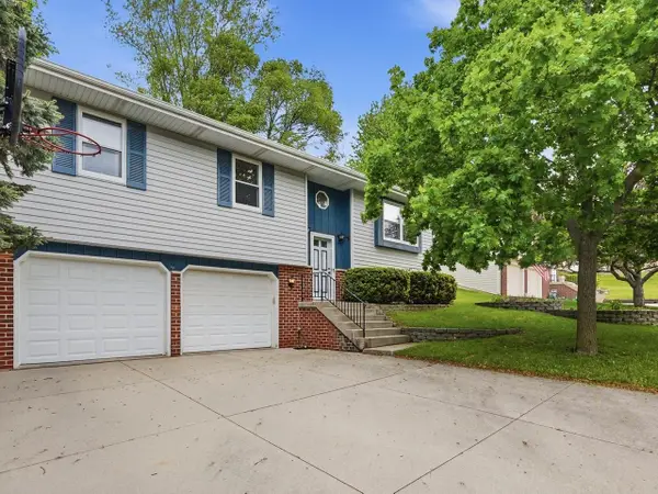 1600 Larkspur LANE, West Bend, WI 53090