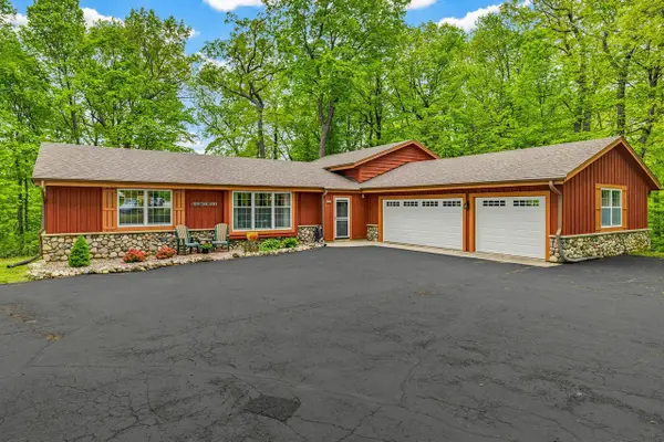 1820 Candlewood LANE, Richfield, WI 53076
