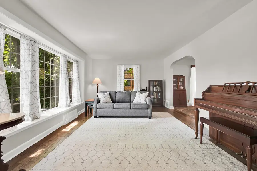1012 E Hampton ROAD, Whitefish Bay, WI 53217 - #3
