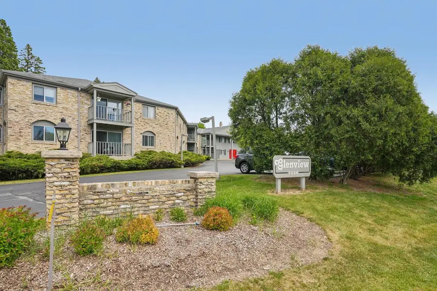 7234 N Green Bay AVENUE #202, Glendale, WI 53209 - #3