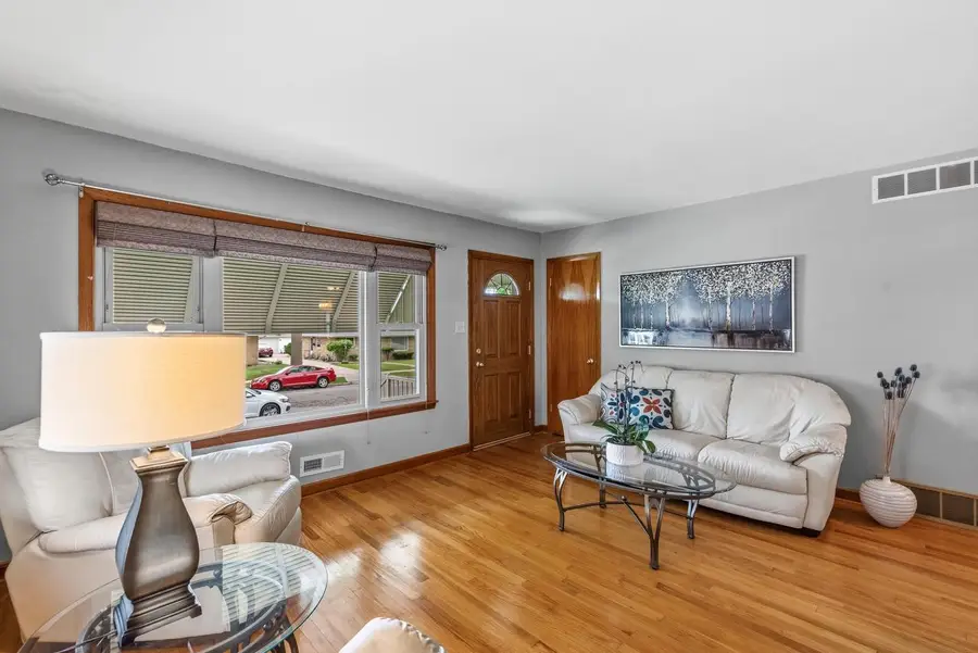 162 W Allerton AVENUE, Milwaukee, WI 53207 - #3