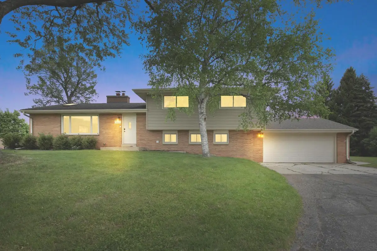 3860 Dale DRIVE, Brookfield, WI 53005 - #1