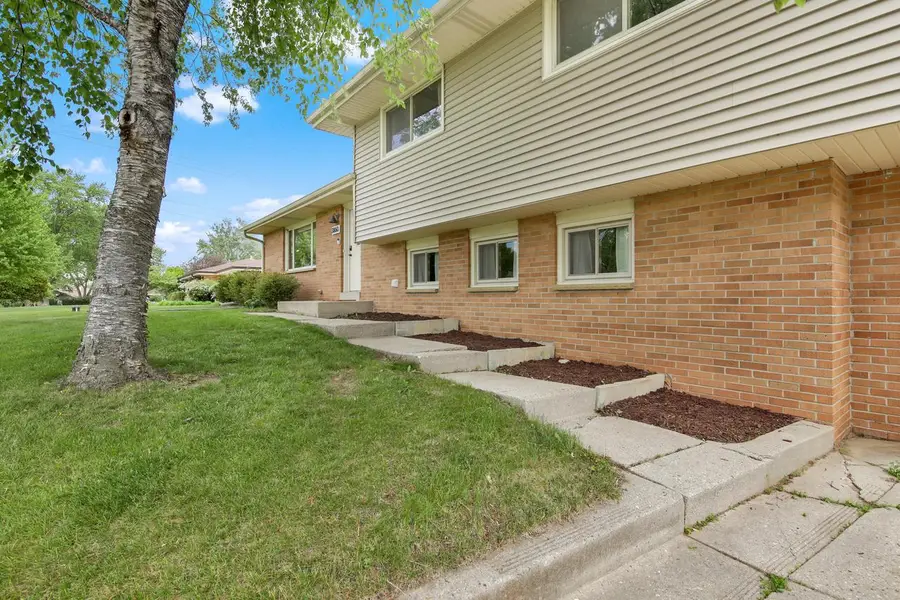3860 Dale DRIVE, Brookfield, WI 53005 - #2