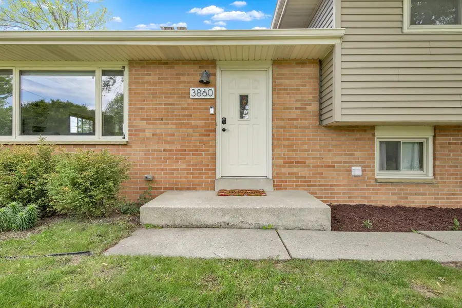 3860 Dale DRIVE, Brookfield, WI 53005 - #3