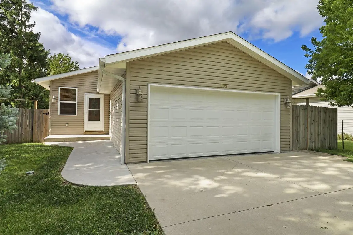 209 E Chestnut STREET, Silver Lake, WI 53170 - #1