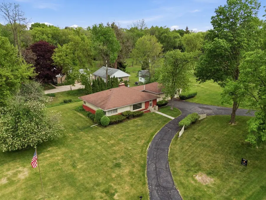 14250 Ivy LANE, Brookfield, WI 53005 - #2