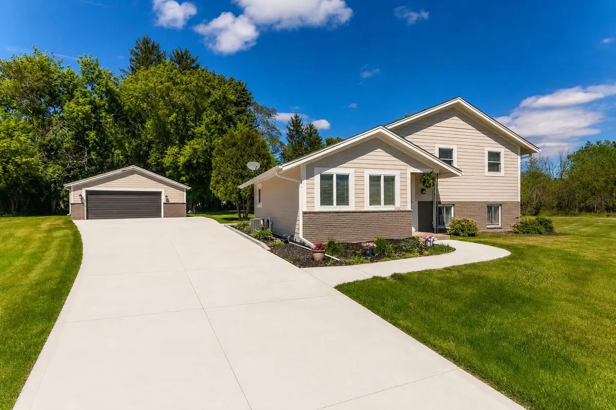 N20W28282 Oakton ROAD, Pewaukee, WI 53072 - #1