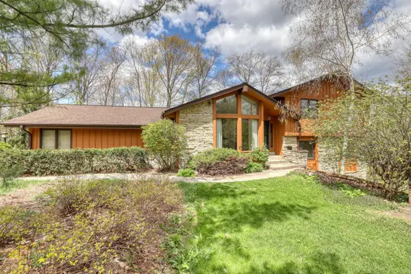 1545 Constitution DRIVE, Brookfield, WI 53045