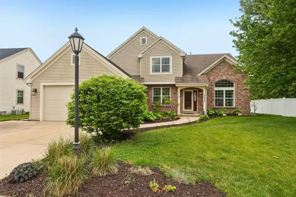 3622 Applewood DRIVE, Waukesha, WI 53189