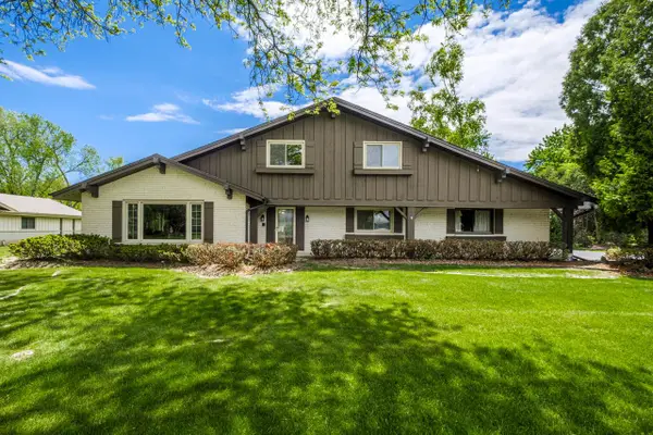 15035 Pomona ROAD, Brookfield, WI 53005