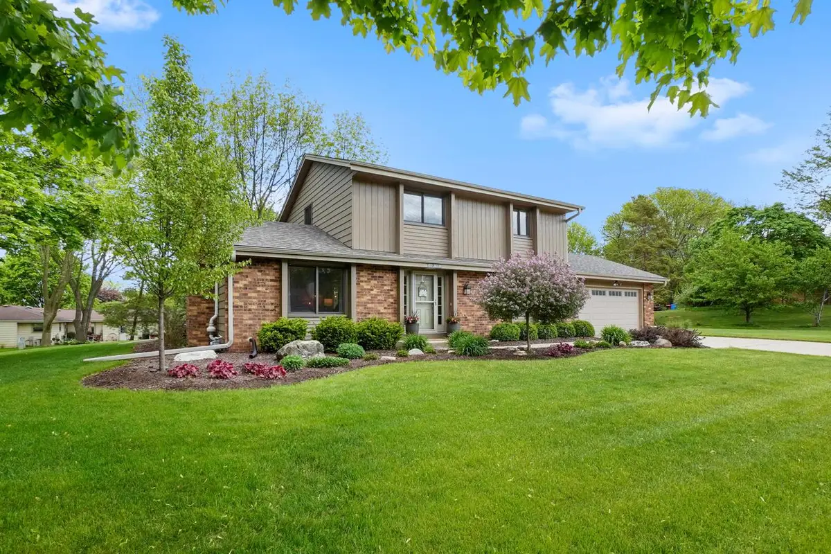 N99W16526 Rustic LANE, Germantown, WI 53022 - #1