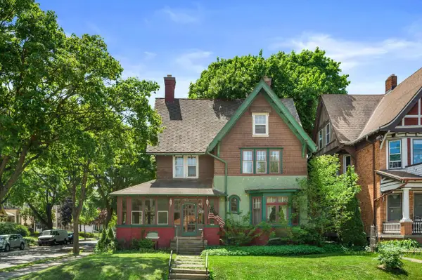 2903 W McKinley BOULEVARD, Milwaukee, WI 53208