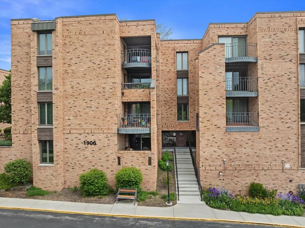 1906 E Shorewood BOULEVARD #259, Shorewood, WI 53211 - #1