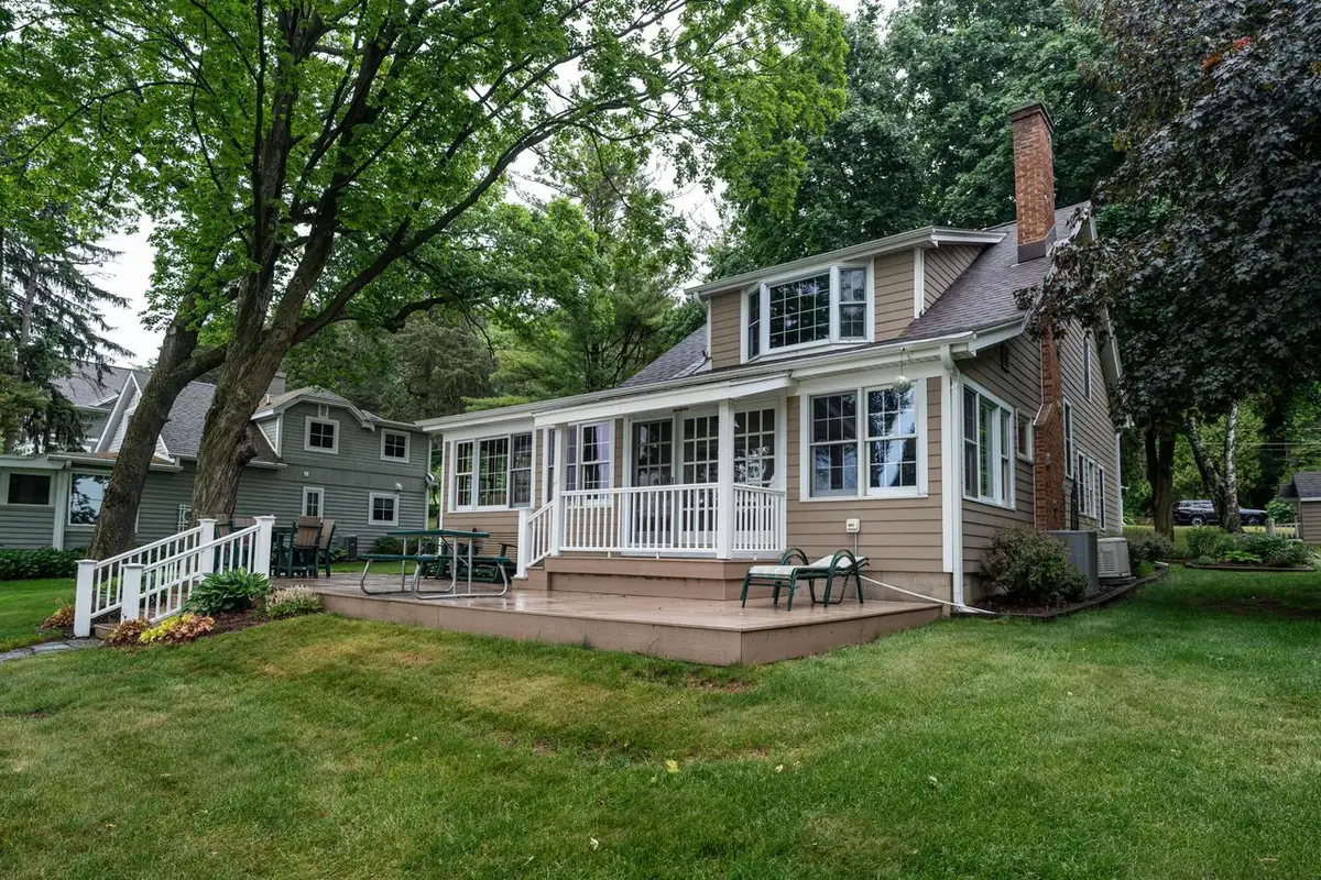 4727 Fontana Beach ROAD, West Bend, WI 53095 - #1