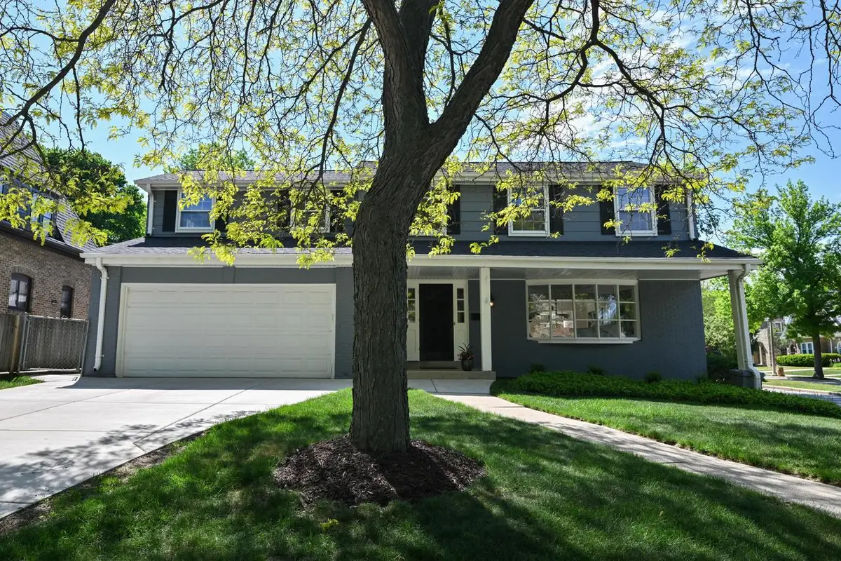 4797 N Newhall STREET, Whitefish Bay, WI 53211 - #1