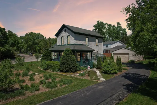 5404 N Mohawk AVENUE, Glendale, WI 53217