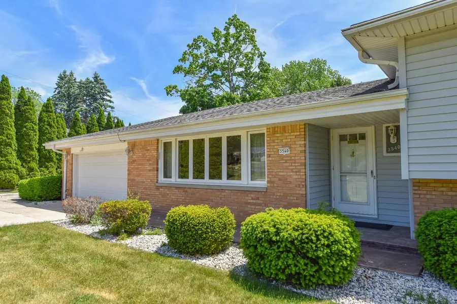 3540 Goetz DRIVE, Brookfield, WI 53005 - #2