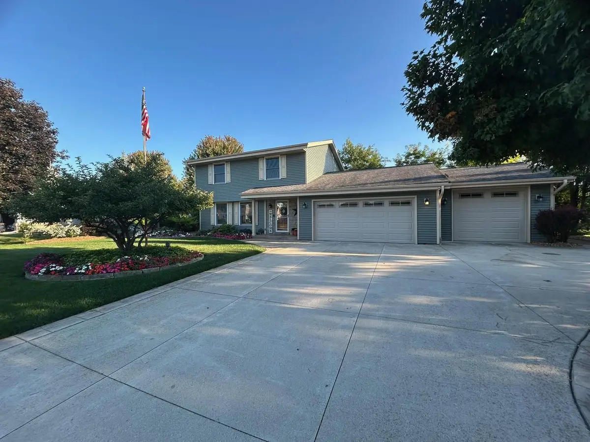 S76W16205 Bridgeport WAY, Muskego, WI 53150 - #1
