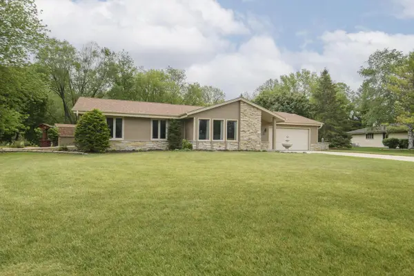 W164N9918 Robins WAY, Germantown, WI 53022