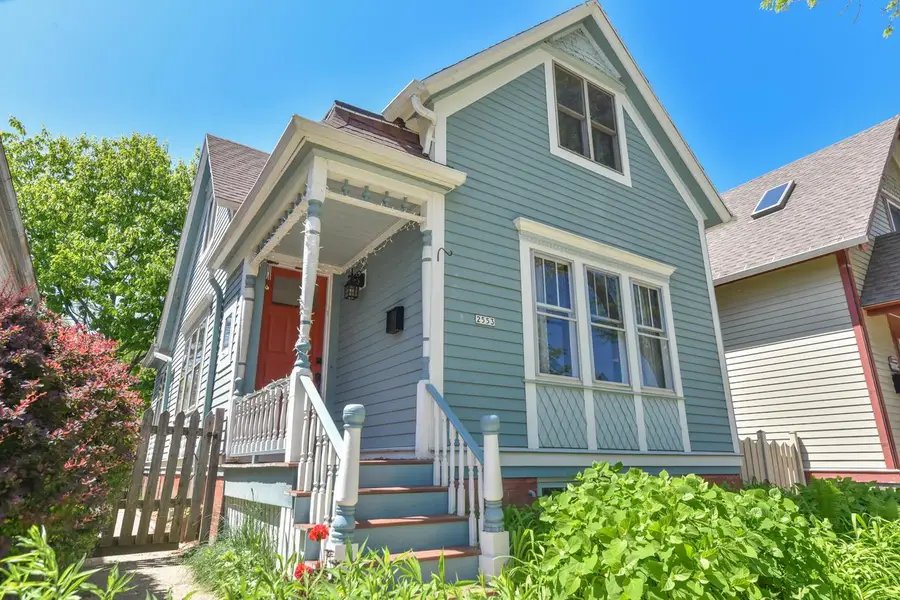 2553 N Dousman STREET, Milwaukee, WI 53212 - #2